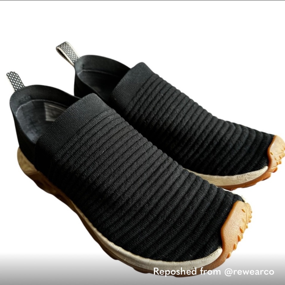 Merrell Black and Tan Women's Sneakers